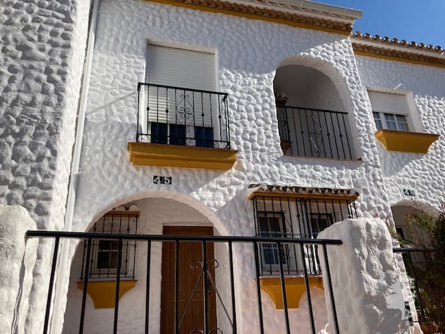 Venta de casas y pisos en Benalmádena Málaga